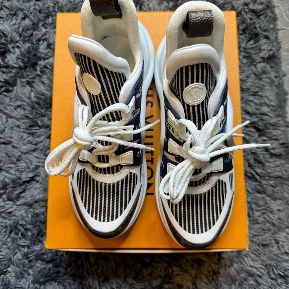 Louis Vuitton Archlight Sneaker Size 38 - Picture 3 of 6